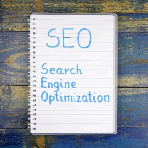 راهنمای جامع بازاریابی آنلاین: درس‌های ارزشمند از نی‌نی‌سایت (7 نکته خاص، پرسش و پاسخ، و جدول جامع)